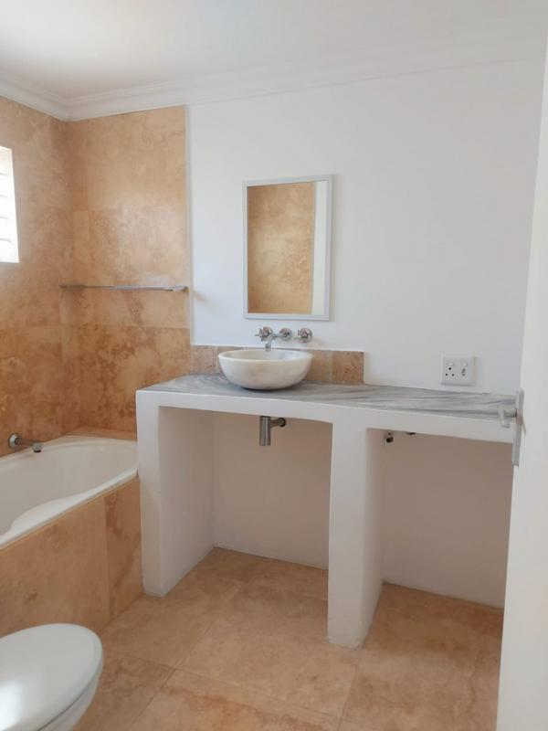 To Let 2 Bedroom Property for Rent in Lagoon Beach Western Cape